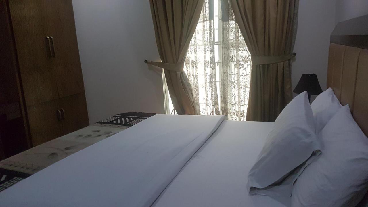 Midtown Hotel Равалпинди Экстерьер фото