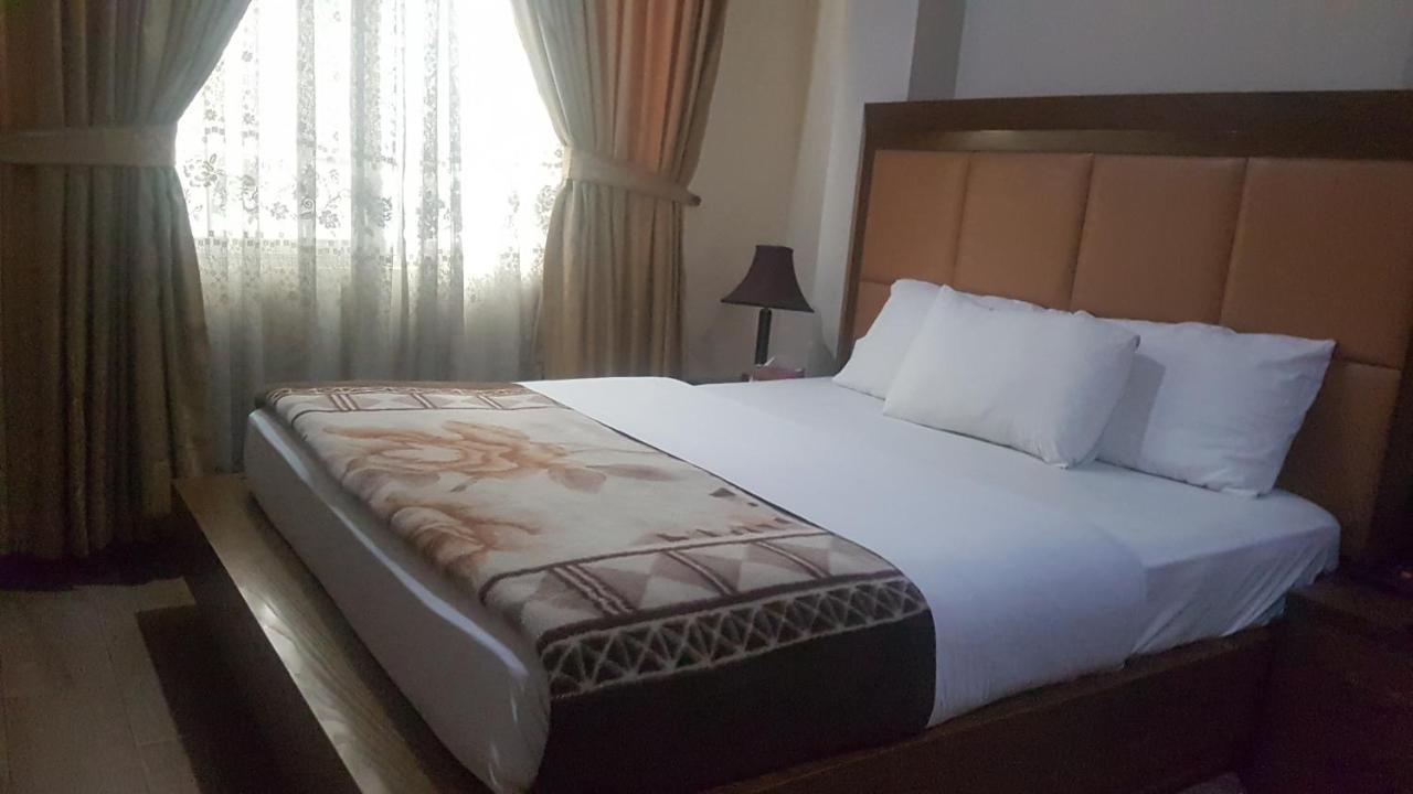Midtown Hotel Равалпинди Экстерьер фото
