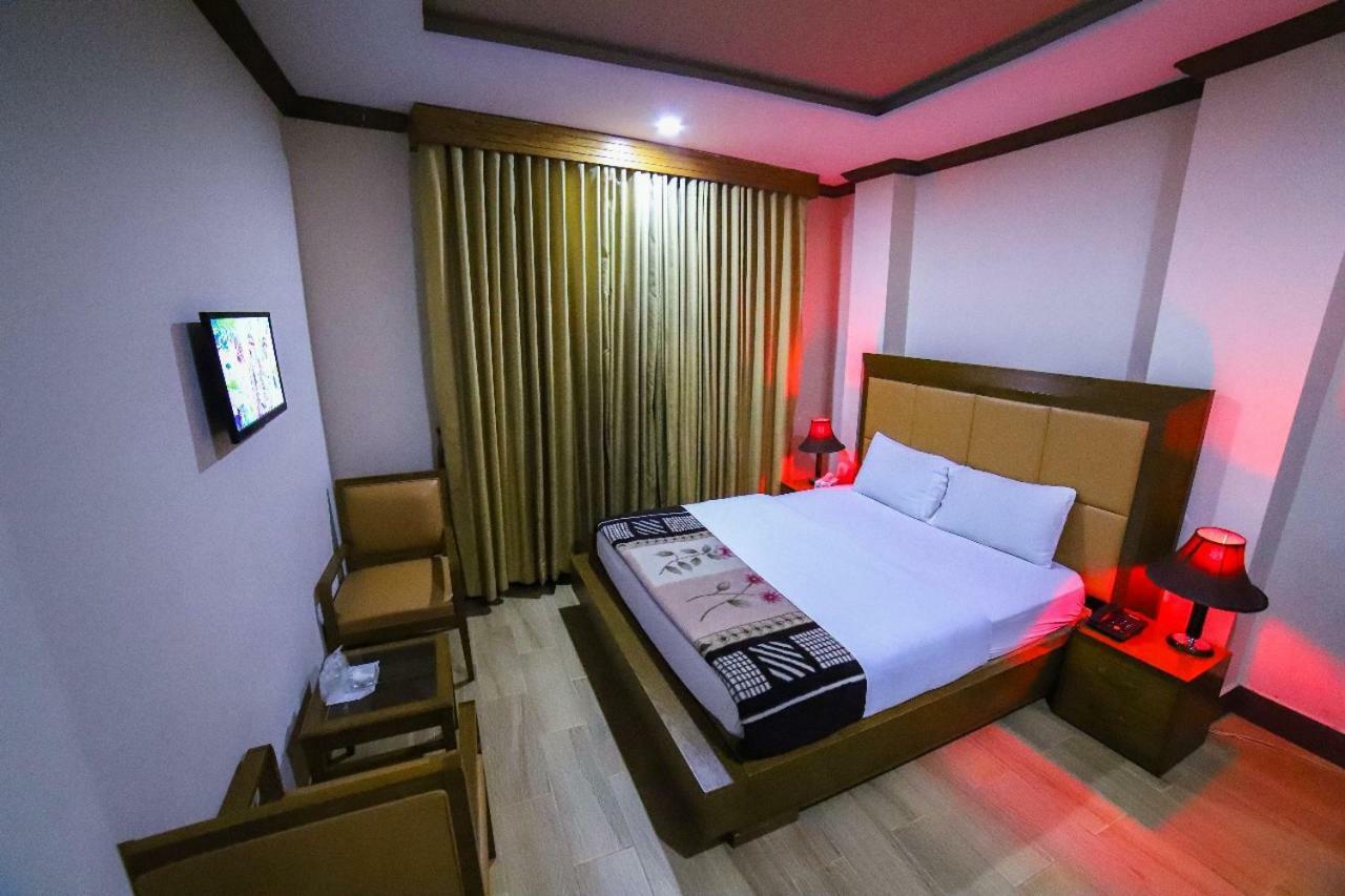 Midtown Hotel Равалпинди Экстерьер фото